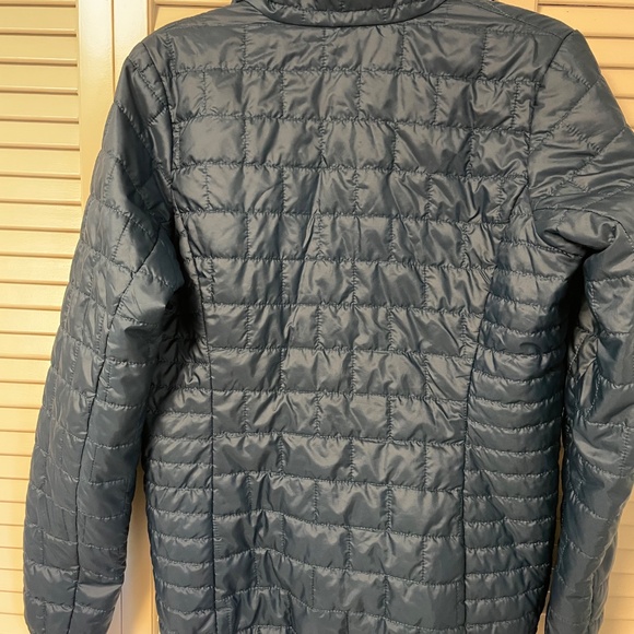 Patagonia Women's Teal Quilted Puffer Jacket - Picture 3 of 3